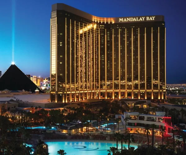 MAN01357_Night_Exterior_Cropped_O MAN01357_Night_Exterior_Cropped_O