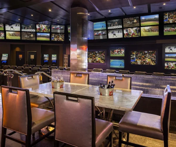 planet-hollywood-3